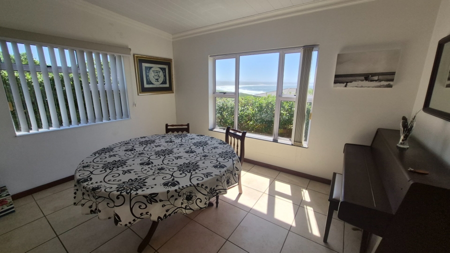 3 Bedroom Property for Sale in Vleesbaai Western Cape